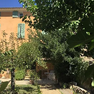 Les Lauriers Bed & Breakfast
